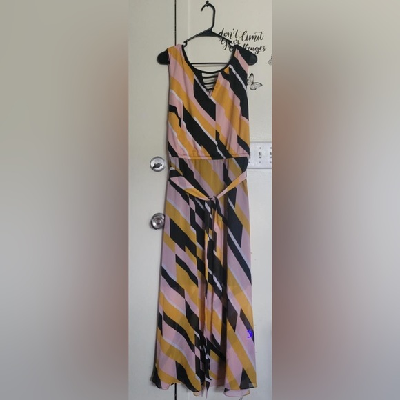 Pattern dress from Layne Bryant NWT - Picture 2 of 5